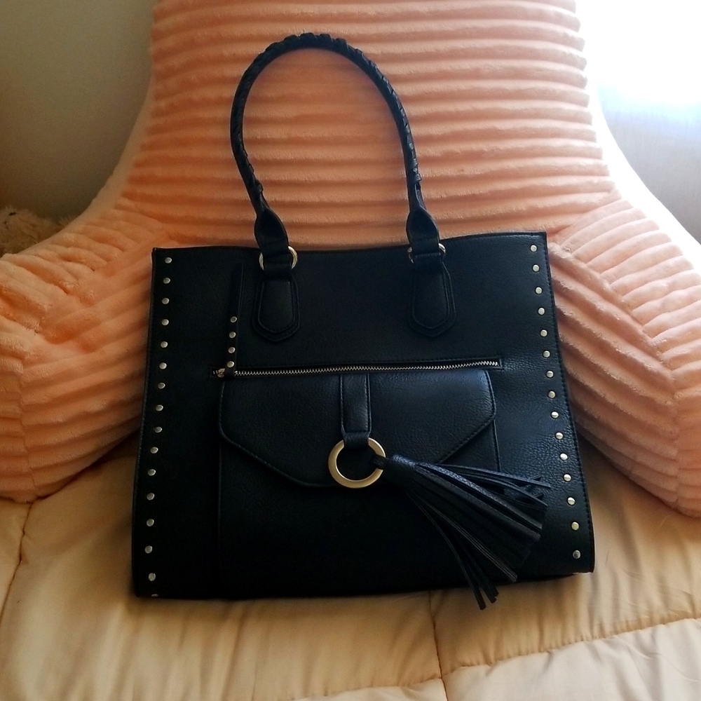 Black tote.